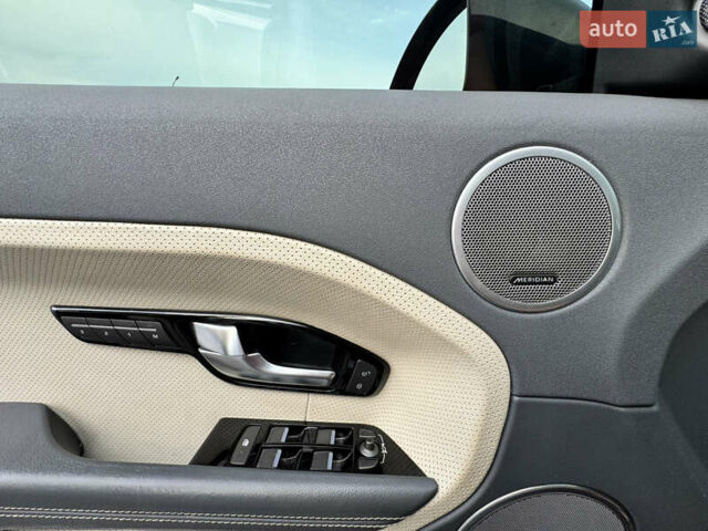 Белый Ленд Ровер Рендж Ровер Эвок, объемом двигателя 2.18 л и пробегом 126 тыс. км за 20800 $, фото 18 на Automoto.ua