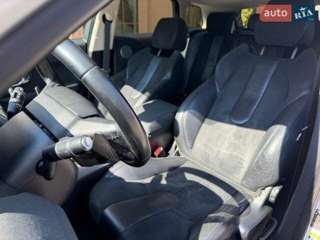 Білий Ленд Ровер Рендж Ровер Евок, об'ємом двигуна 2.18 л та пробігом 187 тис. км за 18200 $, фото 60 на Automoto.ua