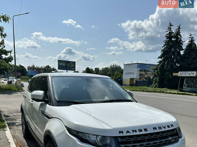 Ленд Ровер Рендж Ровер Эвок 2013 в Киеве на Automoto.ua Белый Ленд Ровер Рендж Ровер Эвок, объемом двигателя 0 л и пробегом 172 тыс. км за 19000 $, фото 3 на Automoto.ua