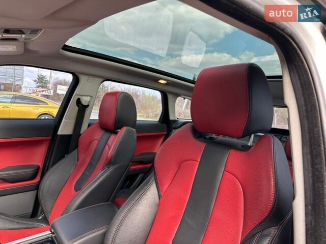 Белый Ленд Ровер Рендж Ровер Эвок, объемом двигателя 2.2 л и пробегом 158 тыс. км за 16500 $, фото 45 на Automoto.ua