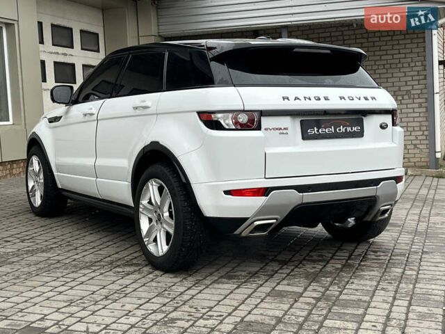 Белый Ленд Ровер Рендж Ровер Эвок, объемом двигателя 2 л и пробегом 105 тыс. км за 18799 $, фото 3 на Automoto.ua