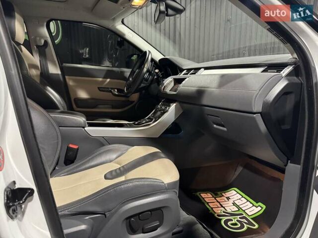 Белый Ленд Ровер Рендж Ровер Эвок, объемом двигателя 2.18 л и пробегом 72 тыс. км за 18999 $, фото 14 на Automoto.ua