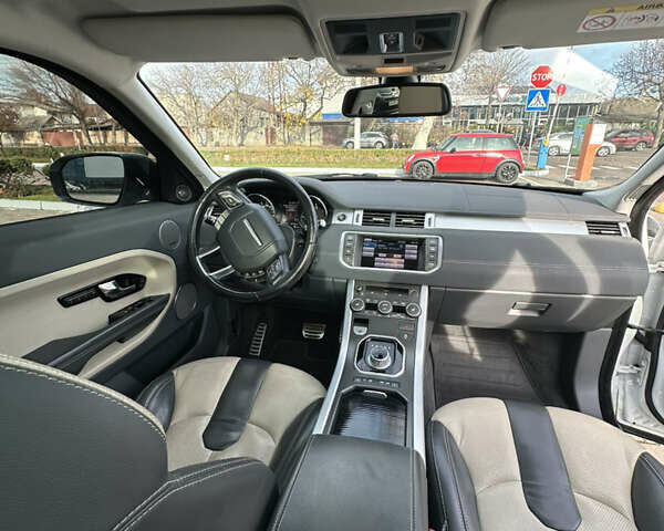 Білий Ленд Ровер Рендж Ровер Евок, об'ємом двигуна 2.18 л та пробігом 72 тис. км за 18500 $, фото 11 на Automoto.ua