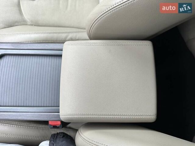 Белый Ленд Ровер Рендж Ровер Эвок, объемом двигателя 2 л и пробегом 178 тыс. км за 13900 $, фото 27 на Automoto.ua