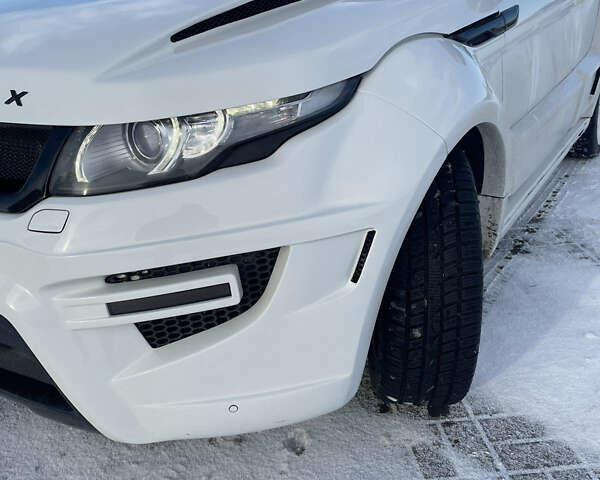 Білий Ленд Ровер Рендж Ровер Евок, об'ємом двигуна 2.18 л та пробігом 208 тис. км за 19500 $, фото 7 на Automoto.ua