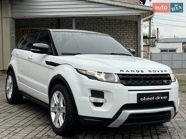 Белый Ленд Ровер Рендж Ровер Эвок, объемом двигателя 2 л и пробегом 105 тыс. км за 18799 $, фото 2 на Automoto.ua