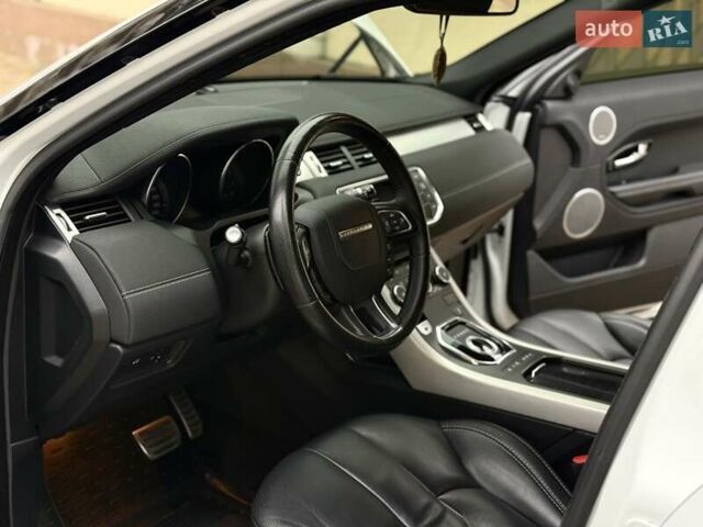 Білий Ленд Ровер Рендж Ровер Евок, об'ємом двигуна 2 л та пробігом 104 тис. км за 17950 $, фото 42 на Automoto.ua