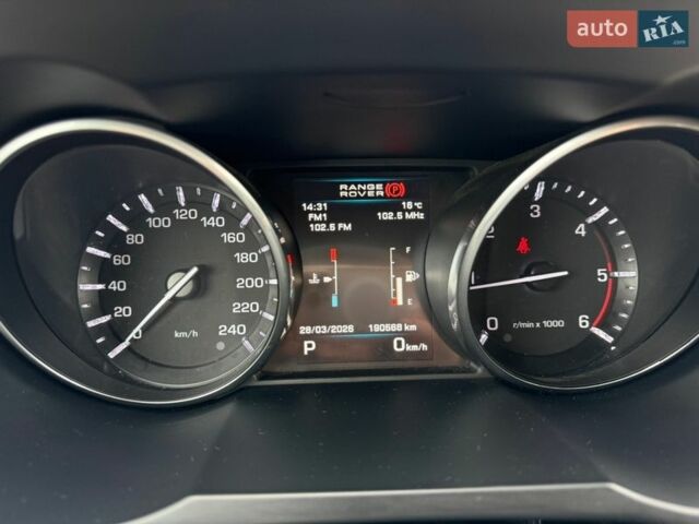 Білий Ленд Ровер Рендж Ровер Евок, об'ємом двигуна 2.18 л та пробігом 190 тис. км за 16500 $, фото 12 на Automoto.ua