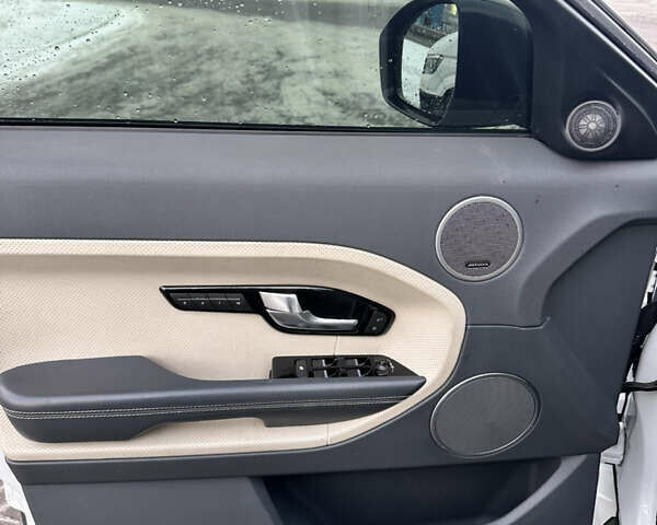 Білий Ленд Ровер Рендж Ровер Евок, об'ємом двигуна 2.18 л та пробігом 130 тис. км за 19999 $, фото 8 на Automoto.ua