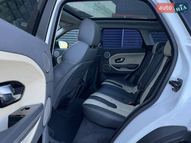 Ленд Ровер Рендж Ровер Эвок 2013 в Киеве на Automoto.ua Белый Ленд Ровер Рендж Ровер Эвок, объемом двигателя 2.18 л и пробегом 124 тыс. км за 18500 $, фото 18 на Automoto.ua