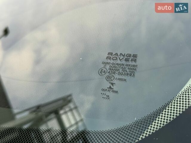 Белый Ленд Ровер Рендж Ровер Эвок, объемом двигателя 2 л и пробегом 241 тыс. км за 13200 $, фото 34 на Automoto.ua