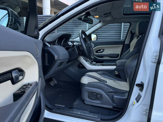 Ленд Ровер Рендж Ровер Эвок 2013 в Киеве на Automoto.ua Белый Ленд Ровер Рендж Ровер Эвок, объемом двигателя 2.18 л и пробегом 124 тыс. км за 18500 $, фото 17 на Automoto.ua