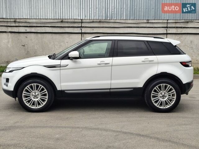 Белый Ленд Ровер Рендж Ровер Эвок, объемом двигателя 2.2 л и пробегом 207 тыс. км за 16500 $, фото 5 на Automoto.ua