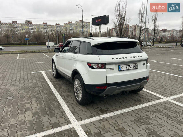 Белый Ленд Ровер Рендж Ровер Эвок, объемом двигателя 2.18 л и пробегом 196 тыс. км за 17950 $, фото 2 на Automoto.ua
