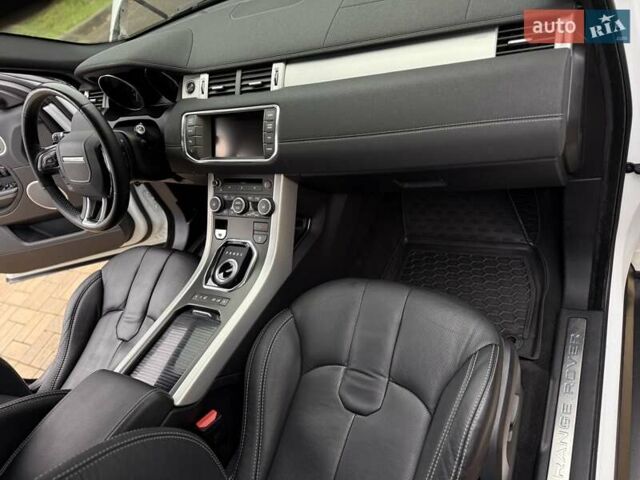 Білий Ленд Ровер Рендж Ровер Евок, об'ємом двигуна 2 л та пробігом 104 тис. км за 16900 $, фото 51 на Automoto.ua