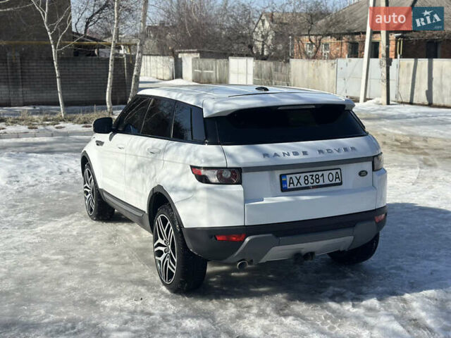Білий Ленд Ровер Рендж Ровер Евок, об'ємом двигуна 2.2 л та пробігом 223 тис. км за 15800 $, фото 10 на Automoto.ua