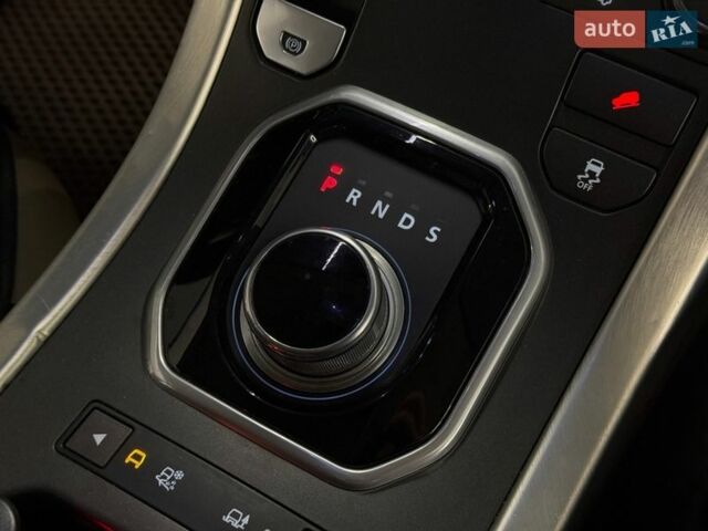 Белый Ленд Ровер Рендж Ровер Эвок, объемом двигателя 2.18 л и пробегом 155 тыс. км за 19399 $, фото 31 на Automoto.ua