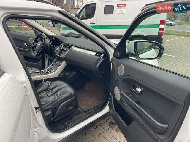 Белый Ленд Ровер Рендж Ровер Эвок, объемом двигателя 2.18 л и пробегом 196 тыс. км за 17950 $, фото 14 на Automoto.ua