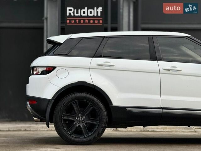 Белый Ленд Ровер Рендж Ровер Эвок, объемом двигателя 2 л и пробегом 241 тыс. км за 13200 $, фото 13 на Automoto.ua