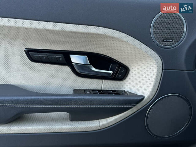 Ленд Ровер Рендж Ровер Эвок 2013 в Киеве на Automoto.ua Белый Ленд Ровер Рендж Ровер Эвок, объемом двигателя 2.18 л и пробегом 124 тыс. км за 18500 $, фото 36 на Automoto.ua