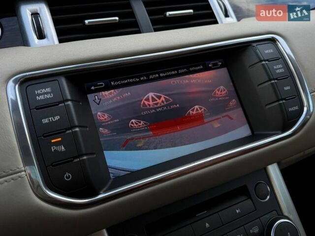 Білий Ленд Ровер Рендж Ровер Евок, об'ємом двигуна 2 л та пробігом 90 тис. км за 18999 $, фото 30 на Automoto.ua