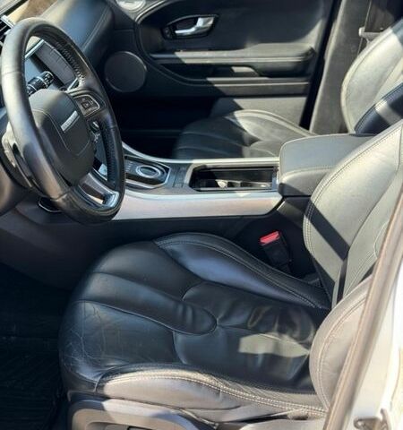 Білий Ленд Ровер Рендж Ровер Евок, об'ємом двигуна 2 л та пробігом 179 тис. км за 11900 $, фото 12 на Automoto.ua