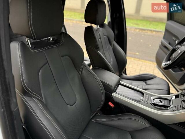 Білий Ленд Ровер Рендж Ровер Евок, об'ємом двигуна 2 л та пробігом 104 тис. км за 16900 $, фото 47 на Automoto.ua