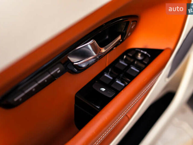 Белый Ленд Ровер Рендж Ровер Эвок, объемом двигателя 2 л и пробегом 73 тыс. км за 17700 $, фото 43 на Automoto.ua