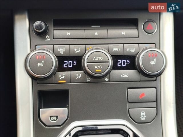 Белый Ленд Ровер Рендж Ровер Эвок, объемом двигателя 2.2 л и пробегом 207 тыс. км за 16500 $, фото 24 на Automoto.ua