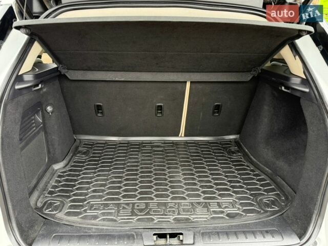 Білий Ленд Ровер Рендж Ровер Евок, об'ємом двигуна 2.18 л та пробігом 190 тис. км за 16500 $, фото 8 на Automoto.ua