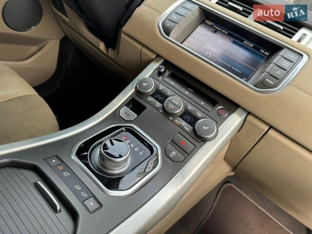 Белый Ленд Ровер Рендж Ровер Эвок, объемом двигателя 2 л и пробегом 241 тыс. км за 13200 $, фото 31 на Automoto.ua