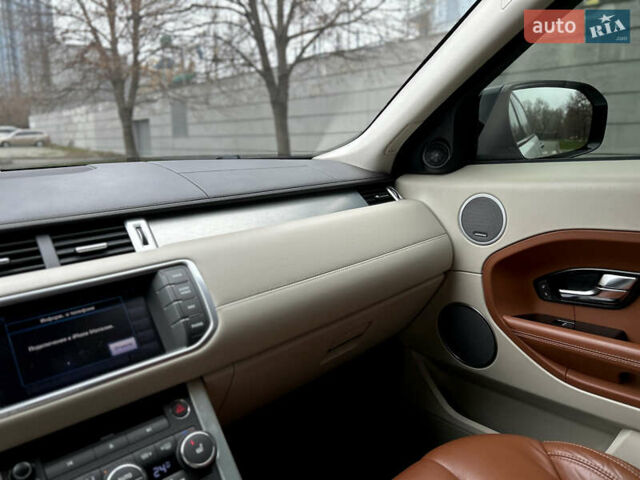 Білий Ленд Ровер Рендж Ровер Евок, об'ємом двигуна 2 л та пробігом 154 тис. км за 14000 $, фото 11 на Automoto.ua