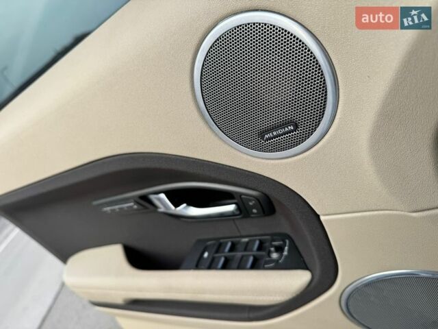 Белый Ленд Ровер Рендж Ровер Эвок, объемом двигателя 2 л и пробегом 241 тыс. км за 13200 $, фото 18 на Automoto.ua