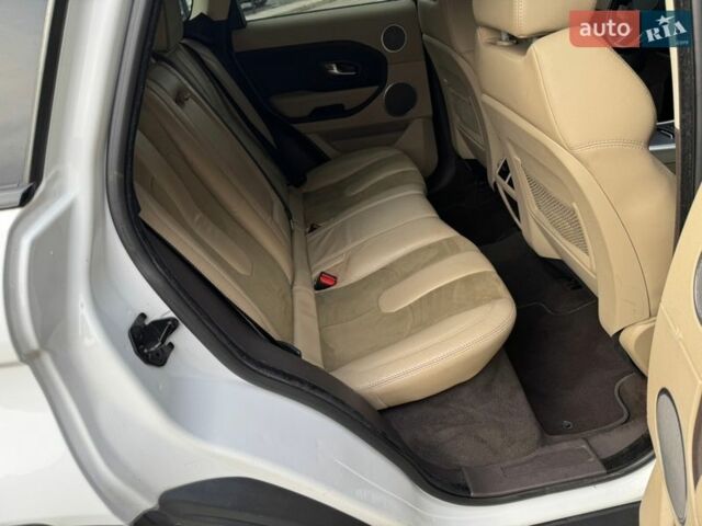 Белый Ленд Ровер Рендж Ровер Эвок, объемом двигателя 2 л и пробегом 241 тыс. км за 13200 $, фото 16 на Automoto.ua