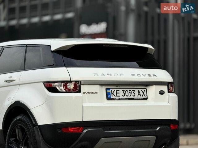 Белый Ленд Ровер Рендж Ровер Эвок, объемом двигателя 2 л и пробегом 241 тыс. км за 13200 $, фото 8 на Automoto.ua