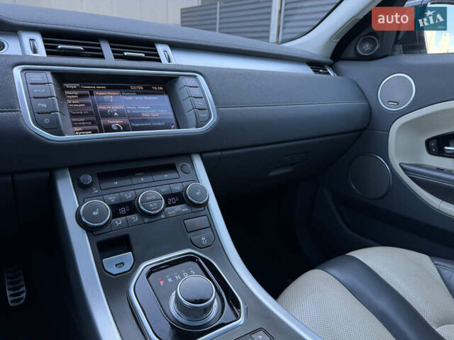 Ленд Ровер Рендж Ровер Эвок 2013 в Киеве на Automoto.ua Белый Ленд Ровер Рендж Ровер Эвок, объемом двигателя 2.18 л и пробегом 124 тыс. км за 18500 $, фото 24 на Automoto.ua