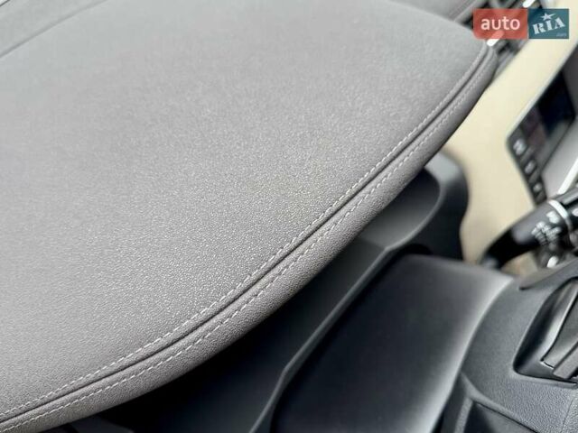 Ленд Ровер Рендж Ровер Евок 2013 у Києві на Automoto.ua Білий Ленд Ровер Рендж Ровер Евок, об'ємом двигуна 2.18 л та пробігом 170 тис. км за 17900 $, фото 46 на Automoto.ua