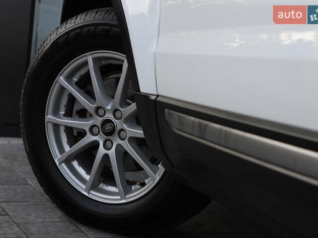 Белый Ленд Ровер Рендж Ровер Эвок, объемом двигателя 2.18 л и пробегом 108 тыс. км за 18999 $, фото 53 на Automoto.ua