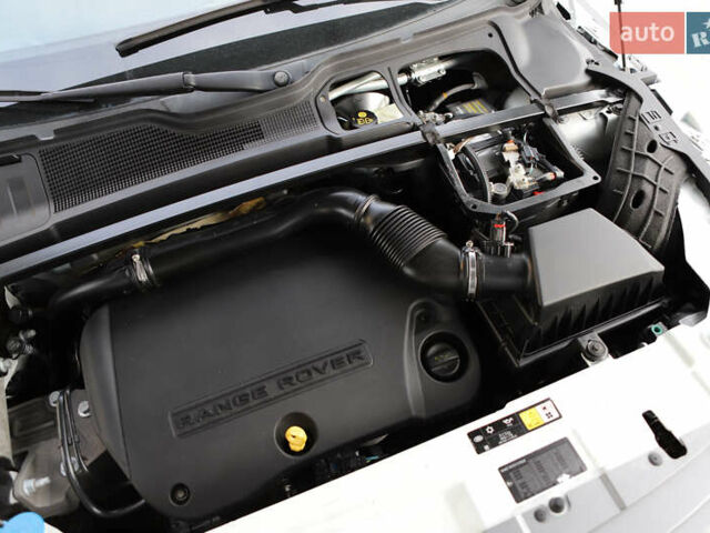 Білий Ленд Ровер Рендж Ровер Евок, об'ємом двигуна 2.18 л та пробігом 108 тис. км за 18999 $, фото 108 на Automoto.ua