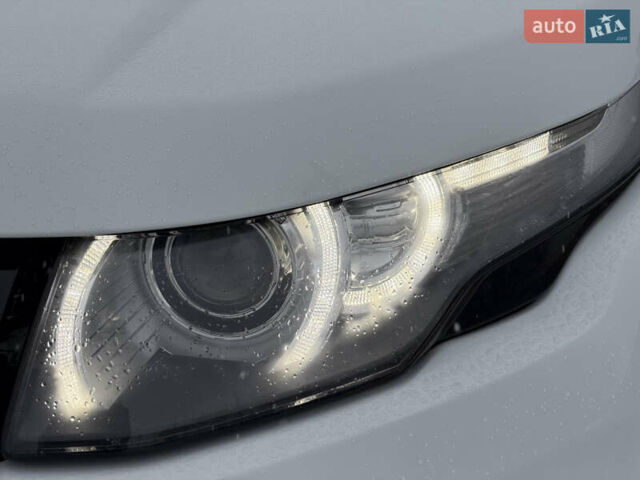 Білий Ленд Ровер Рендж Ровер Евок, об'ємом двигуна 0 л та пробігом 133 тис. км за 19999 $, фото 3 на Automoto.ua