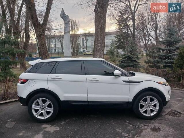 Білий Ленд Ровер Рендж Ровер Евок, об'ємом двигуна 2 л та пробігом 128 тис. км за 16990 $, фото 3 на Automoto.ua