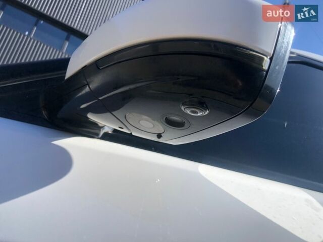 Белый Ленд Ровер Рендж Ровер Эвок, объемом двигателя 2 л и пробегом 245 тыс. км за 16300 $, фото 28 на Automoto.ua