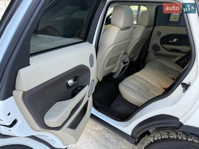 Белый Ленд Ровер Рендж Ровер Эвок, объемом двигателя 2.2 л и пробегом 115 тыс. км за 18999 $, фото 52 на Automoto.ua