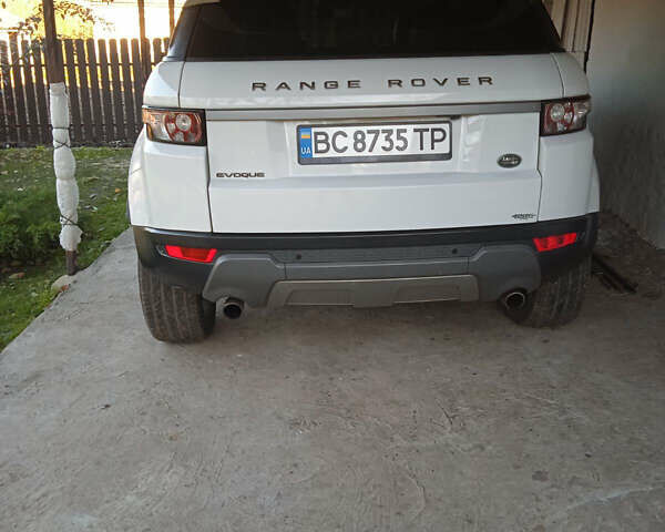 Білий Ленд Ровер Рендж Ровер Евок, об'ємом двигуна 2 л та пробігом 166 тис. км за 14500 $, фото 17 на Automoto.ua