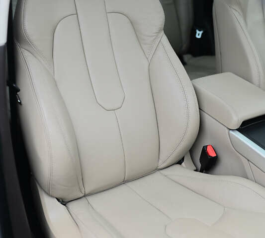 Білий Ленд Ровер Рендж Ровер Евок, об'ємом двигуна 2.2 л та пробігом 110 тис. км за 21000 $, фото 50 на Automoto.ua