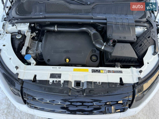 Белый Ленд Ровер Рендж Ровер Эвок, объемом двигателя 2.2 л и пробегом 115 тыс. км за 18999 $, фото 83 на Automoto.ua