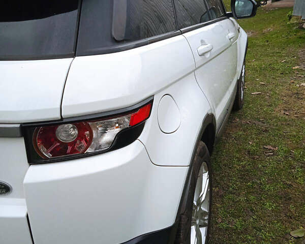 Білий Ленд Ровер Рендж Ровер Евок, об'ємом двигуна 2 л та пробігом 166 тис. км за 14500 $, фото 3 на Automoto.ua