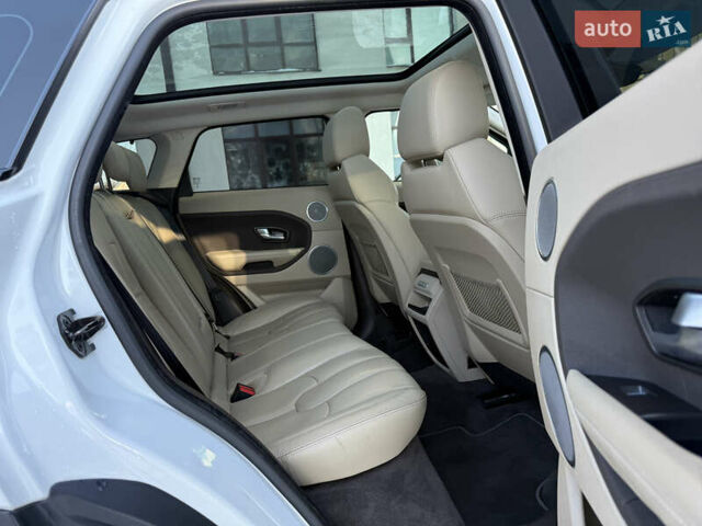 Белый Ленд Ровер Рендж Ровер Эвок, объемом двигателя 2.2 л и пробегом 115 тыс. км за 18999 $, фото 64 на Automoto.ua