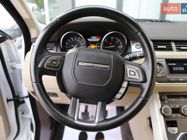 Білий Ленд Ровер Рендж Ровер Евок, об'ємом двигуна 2.18 л та пробігом 108 тис. км за 18999 $, фото 74 на Automoto.ua