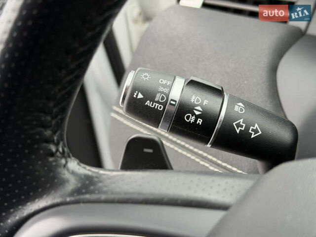 Білий Ленд Ровер Рендж Ровер Евок, об'ємом двигуна 0 л та пробігом 133 тис. км за 19999 $, фото 12 на Automoto.ua